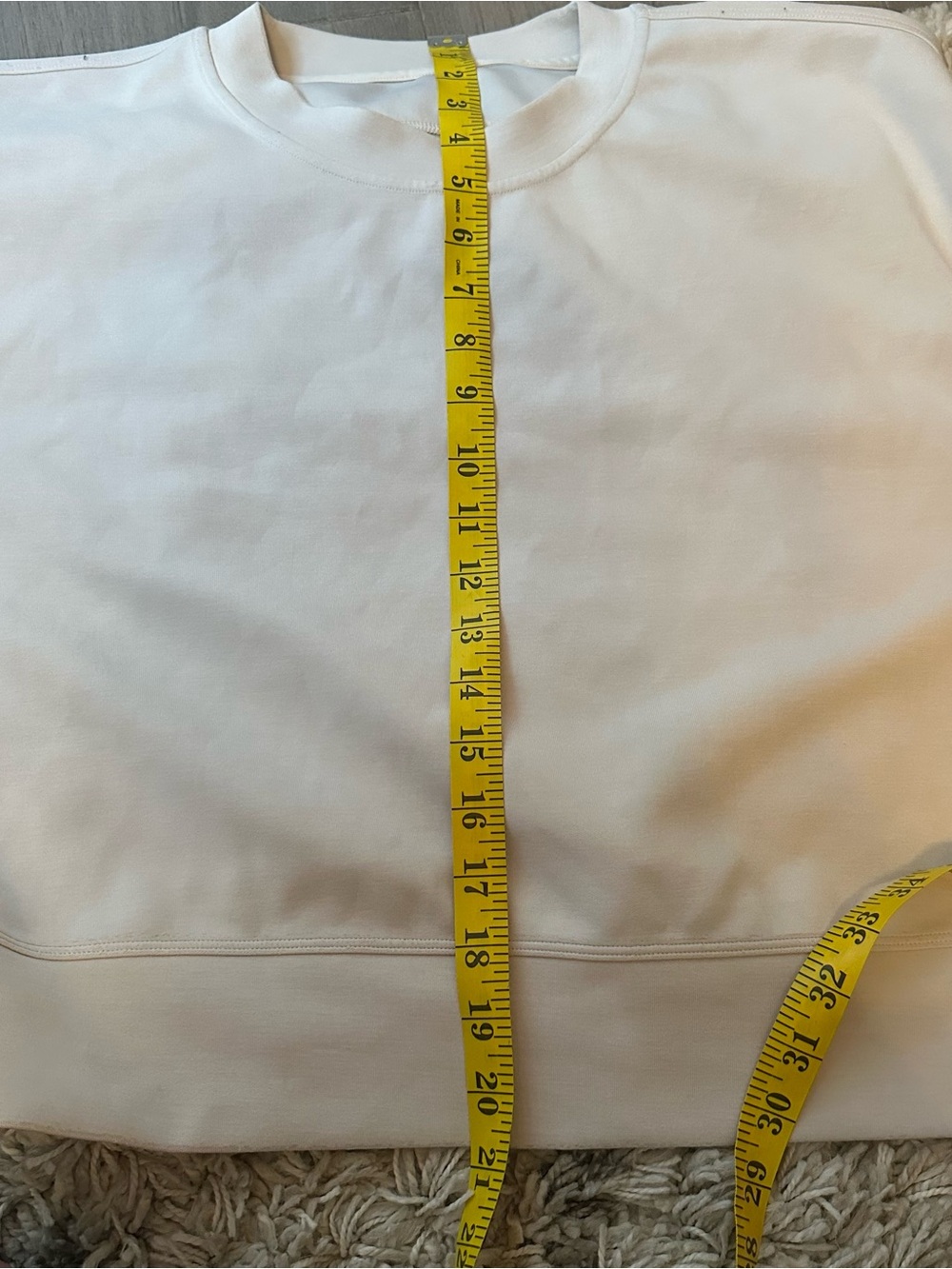 Lululemon Softstreme Perfectly Oversized Cropped Crew Mojave Tan size 6 - Picture 15 of 15